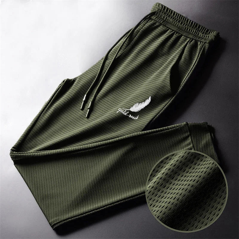 Lightweight, quick-drying athletic pants